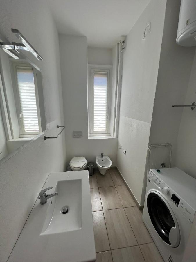 Apartment Via Treviso 6 Милано Екстериор снимка