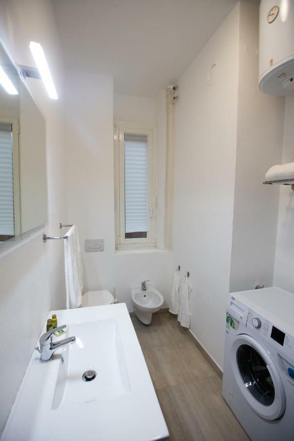 Apartment Via Treviso 6 Милано Екстериор снимка